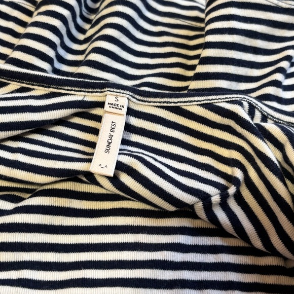 Sunday Best Cropped Tee - Picture 3 of 3